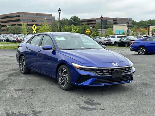 2025 Hyundai ELANTRA Limited