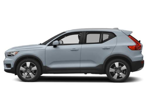 2019 Volvo XC40 T5 Momentum