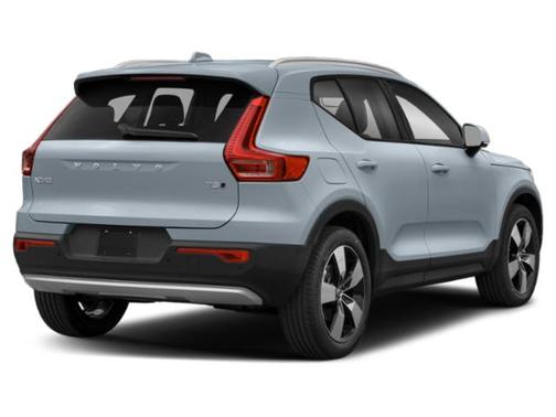 2019 Volvo XC40 T5 Momentum