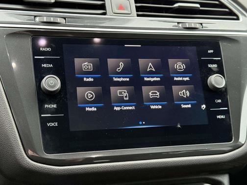 2024 Volkswagen Tiguan 2.0T SE 4MOTION