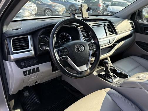 2019 Toyota Highlander Hybrid XLE