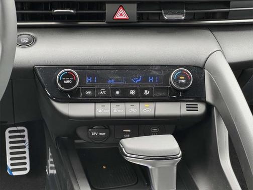 2025 Hyundai ELANTRA Sport