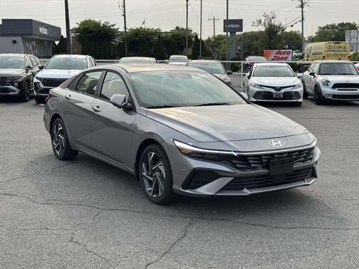 2025 Hyundai ELANTRA Limited