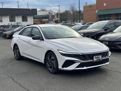 2025 Hyundai ELANTRA Sport