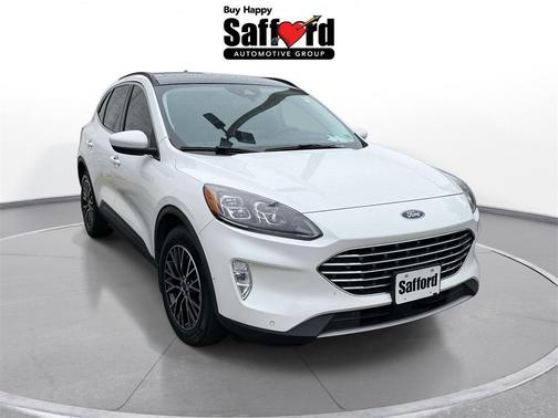 2022 Ford Escape Titanium