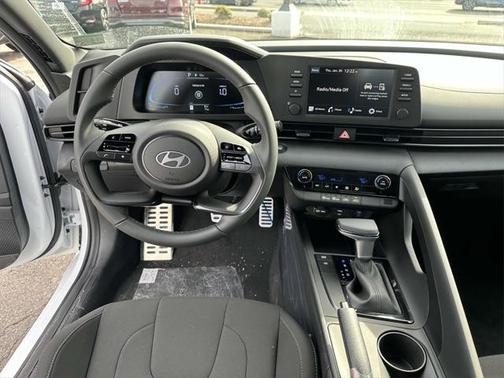2025 Hyundai ELANTRA Sport