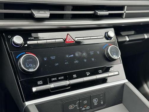2025 Hyundai SANTA FE SEL 2.4