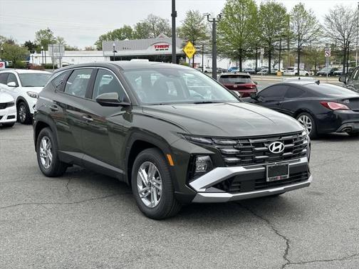 2025 Hyundai TUCSON SE