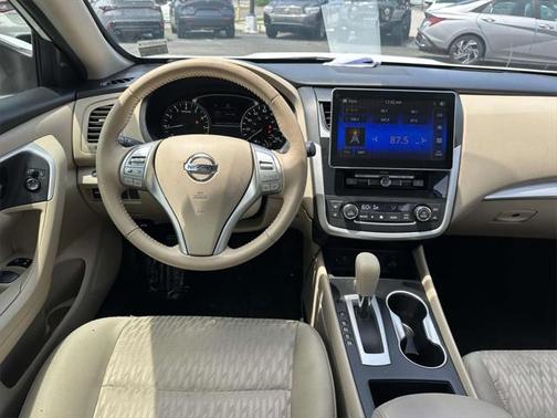 2017 Nissan Altima 2.5 SV