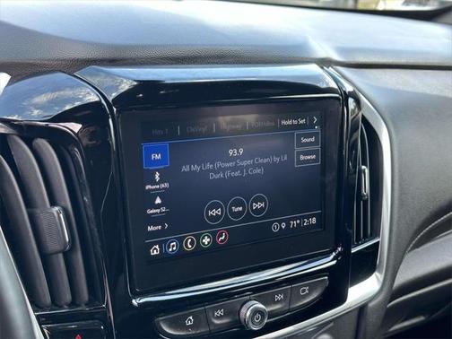 2023 Chevrolet Traverse LT Leather