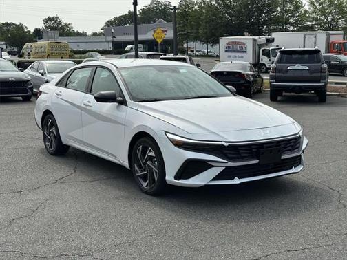 2025 Hyundai ELANTRA Sport