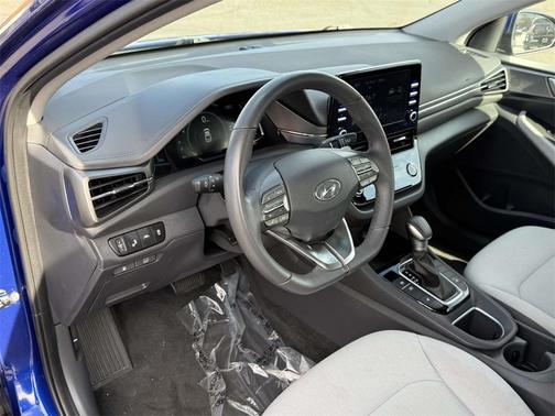 2022 Hyundai IONIQ Hybrid SE