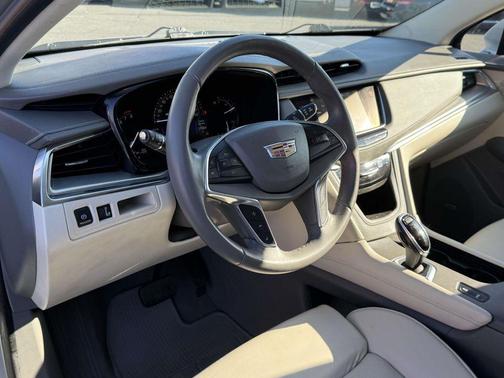 2017 Cadillac XT5 Premium Luxury