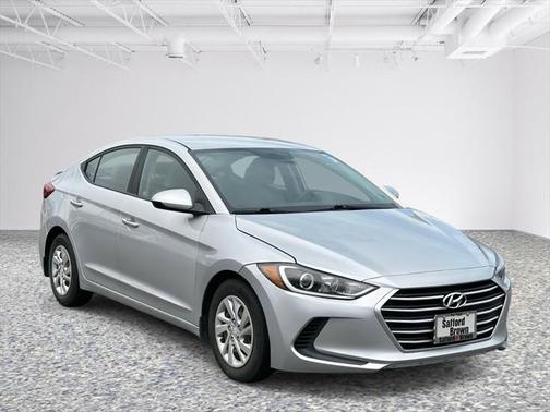 2018 Hyundai ELANTRA SE