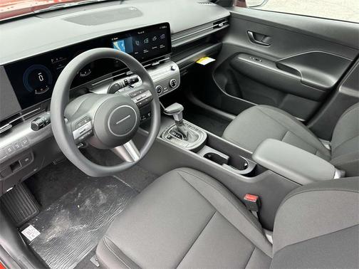 2025 Hyundai KONA SE