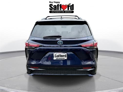 2023 Toyota Sienna XSE 7 Passenger