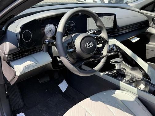 2025 Hyundai ELANTRA HEV Limited