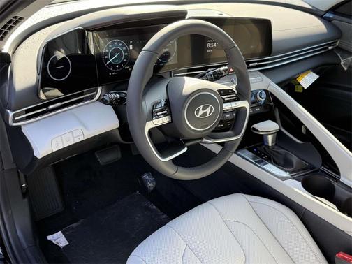 2025 Hyundai ELANTRA HEV Limited