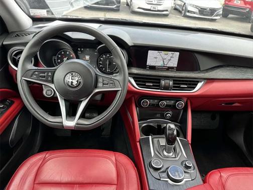 2019 Alfa Romeo Stelvio Base