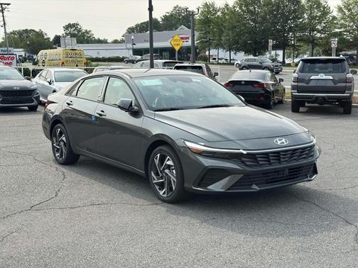 2025 Hyundai ELANTRA Sport