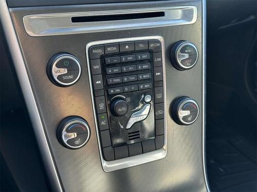 2011 Volvo XC60 3.2