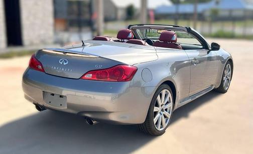 2009 INFINITI G37 Base