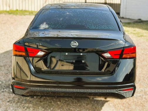 2022 Nissan Altima S FWD