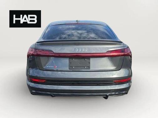 Daytona Gray Pearl Effect 2022 Audi e-tron S Premium Plus