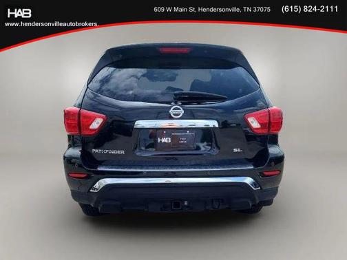 2018 Nissan Pathfinder SL