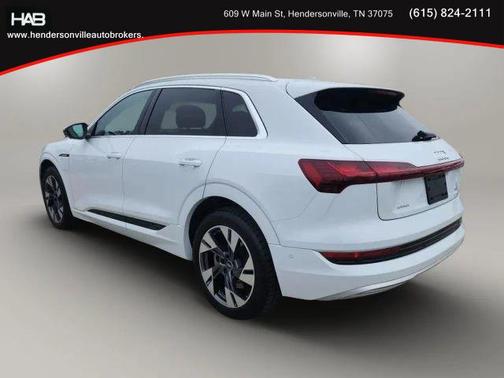 2022 Audi e-tron Premium