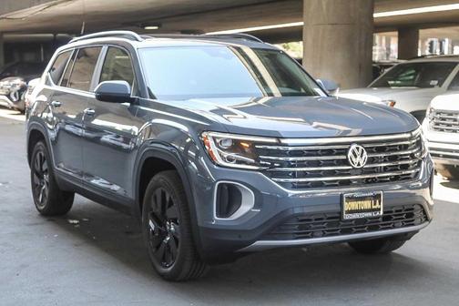 2025 Volkswagen Atlas 2.0T SE