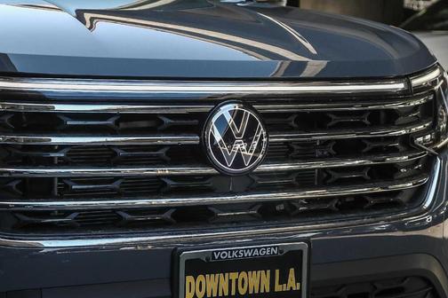 2025 Volkswagen Atlas 2.0T SE
