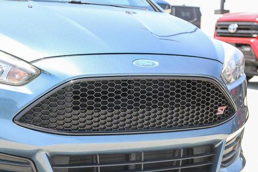 2018 Ford Focus ST Base
