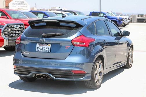 2018 Ford Focus ST Base
