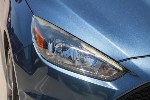 2018 Ford Focus ST Base