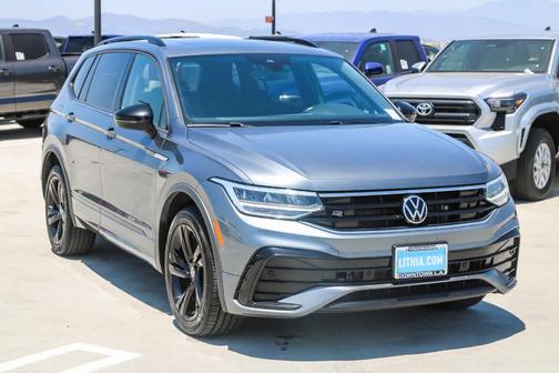 2023 Volkswagen Tiguan 2.0T SE R-Line Black