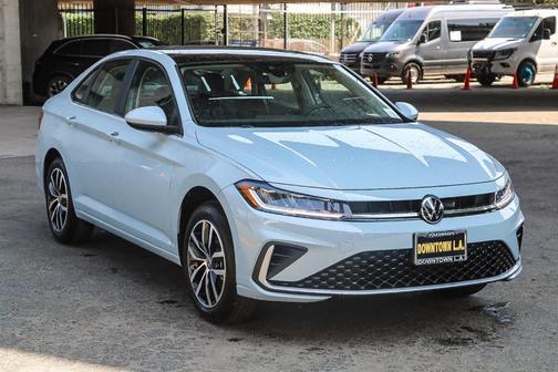 2025 Volkswagen Jetta 1.5T SE