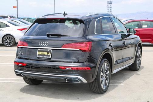 2023 Audi Q5 45 S line Premium Plus