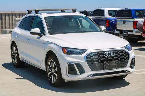 2022 Audi Q5 45 S line Premium Plus