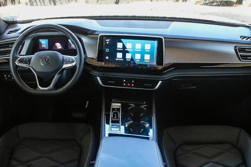 2025 Volkswagen Atlas Cross Sport 2.0T SE w/Technology
