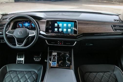2025 Volkswagen Atlas 2.0T SEL Premium R-Line