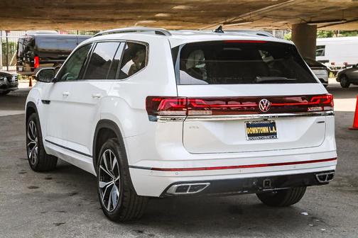 2025 Volkswagen Atlas 2.0T SEL Premium R-Line