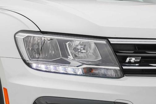2021 Volkswagen Tiguan 2.0T SE R-Line Black