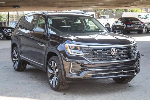 2025 Volkswagen Atlas 2.0T SEL Premium R-Line