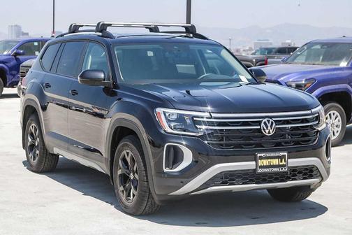 2025 Volkswagen Atlas 2.0T Peak Edition