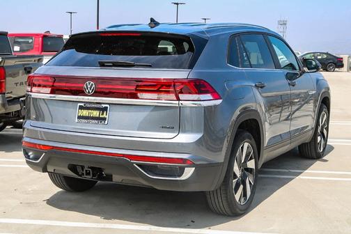 2025 Volkswagen Atlas Cross Sport 2.0T SE w/Technology