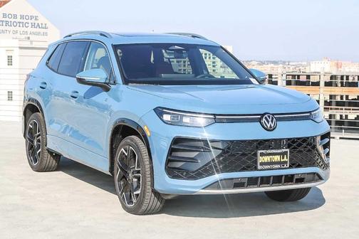2025 Volkswagen Tiguan 2.0T SEL R-Line