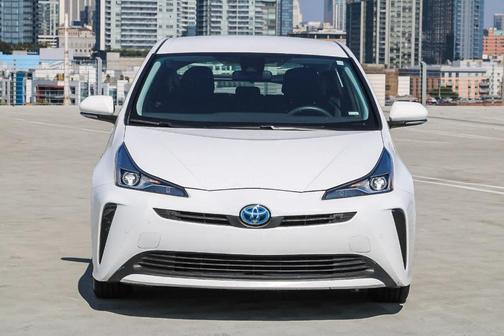 2022 Toyota Prius LE