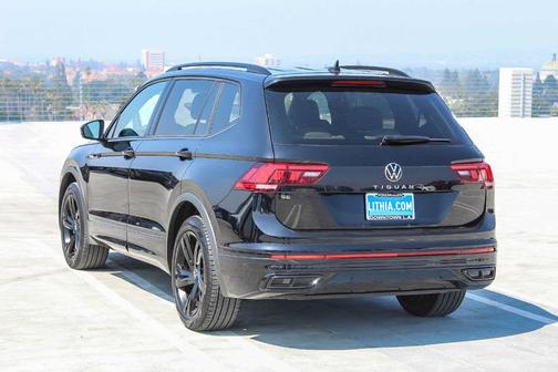 2024 Volkswagen Tiguan 2.0T SE R-Line Black
