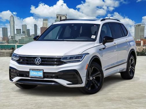 Opal White Pearl Effect 2023 Volkswagen Tiguan 2.0T SE R-Line Black